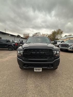 2024 RAM 3500 Tradesman Crew Cab 4x4 8' Box