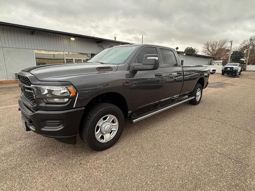 2024 RAM 3500 Tradesman Crew Cab 4x4 8' Box