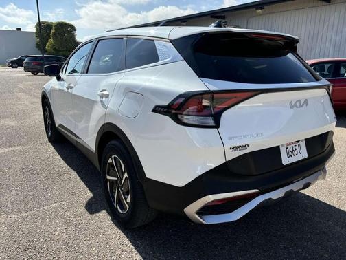 2023 Kia Sportage Hybrid LX