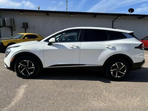 2023 Kia Sportage Hybrid LX