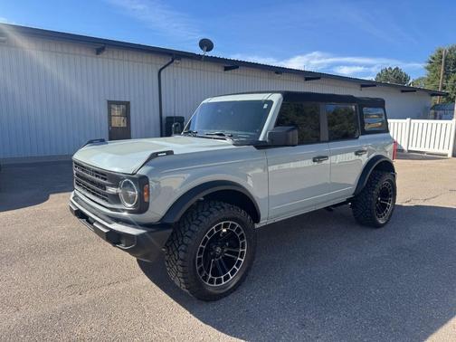 2022 Ford Bronco Base 4 Door 4x4