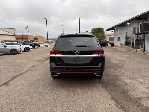 2022 Volkswagen Atlas 2.0T SE w/Technology