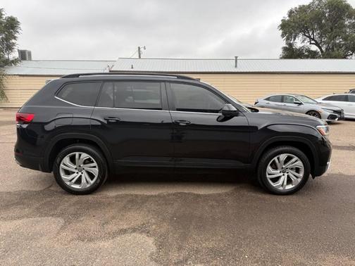 2022 Volkswagen Atlas 2.0T SE w/Technology