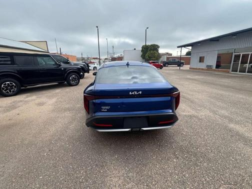 2025 Kia K4 EX