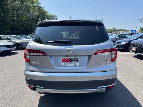 2022 Honda Pilot AWD Elite