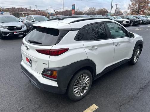 2021 Hyundai KONA SEL