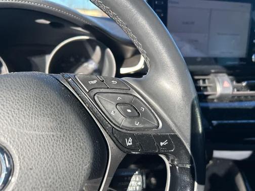 2019 Toyota C-HR XLE