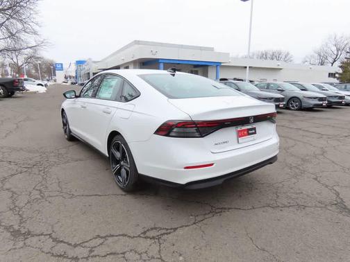 Platinum White Pearl 2026 Honda Accord SE