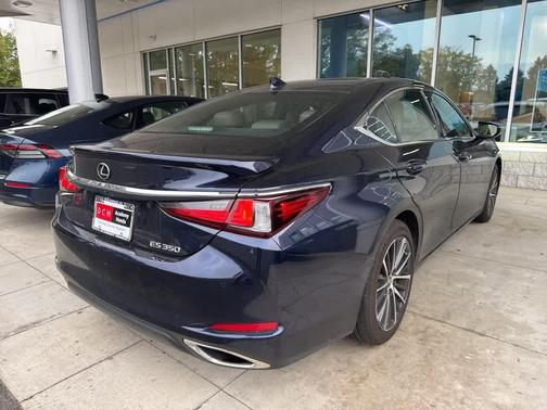 2022 Lexus ES 350 Base