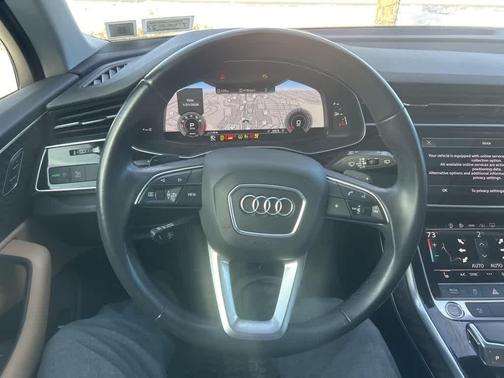 2022 Audi Q7 45 Premium