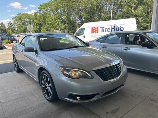 2013 Chrysler 200 S