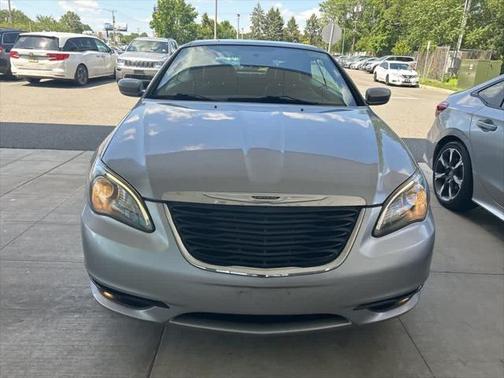 2013 Chrysler 200 S