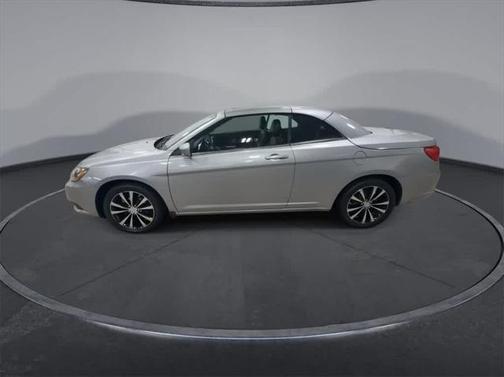 2013 Chrysler 200 S