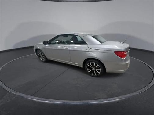 2013 Chrysler 200 S