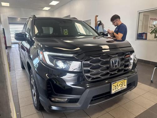 2023 Honda Passport AWD TrailSport