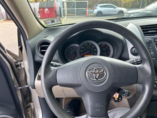 2006 Toyota RAV4 Base