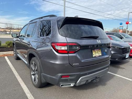 2023 Honda Pilot AWD Elite