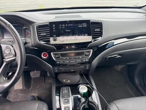 2022 Honda Pilot AWD Black Edition