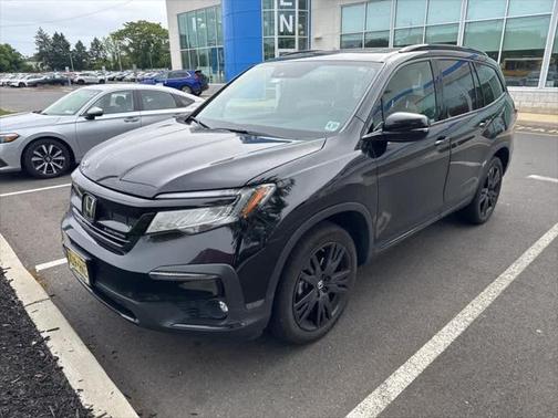 2022 Honda Pilot AWD Black Edition