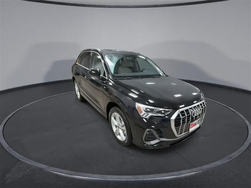 2024 Audi Q3 Premium 45 TFSI S line quattro Tiptronic