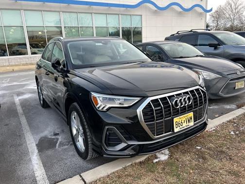 2024 Audi Q3 Premium 45 TFSI S line quattro Tiptronic