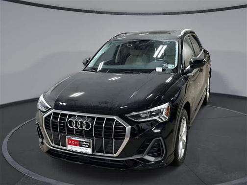 2024 Audi Q3 Premium 45 TFSI S line quattro Tiptronic