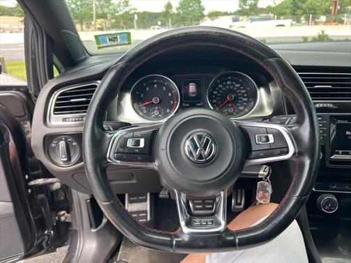 2015 Volkswagen Golf GTI 2.0T S 4-Door