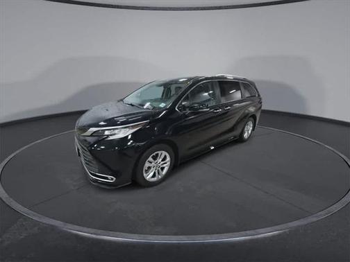 2023 Toyota Sienna Limited 7-Passenger