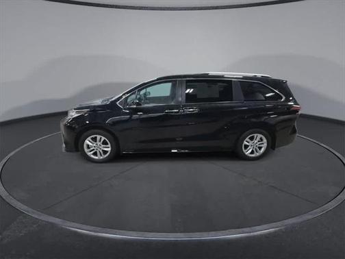 2023 Toyota Sienna Limited 7-Passenger