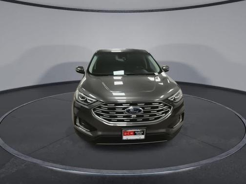 Magnetic Metallic 2019 Ford Edge Titanium