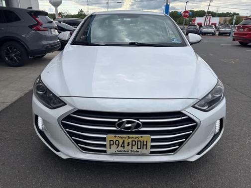 Quartz White Pearl 2018 Hyundai ELANTRA Value Edition