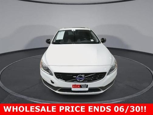 2016 Volvo V60 Cross Country T5