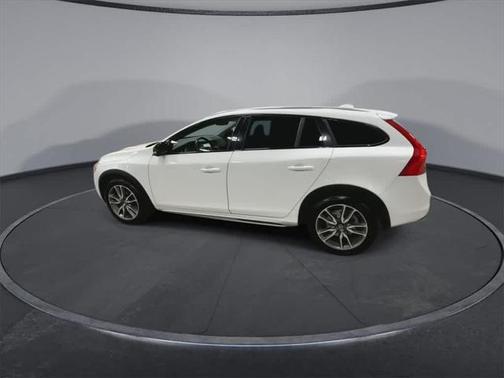 2016 Volvo V60 Cross Country T5