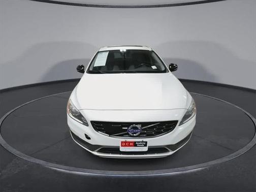 2016 Volvo V60 Cross Country T5
