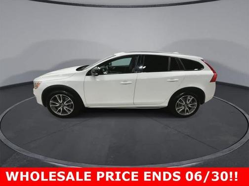 2016 Volvo V60 Cross Country T5