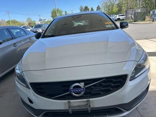 2016 Volvo V60 Cross Country T5