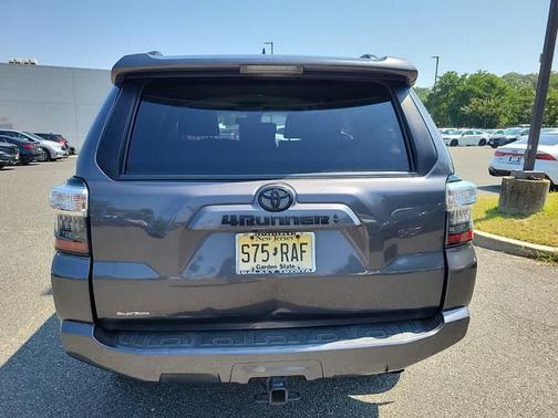 2022 Toyota 4Runner SR5