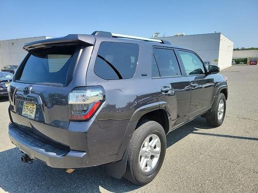 2022 Toyota 4Runner SR5