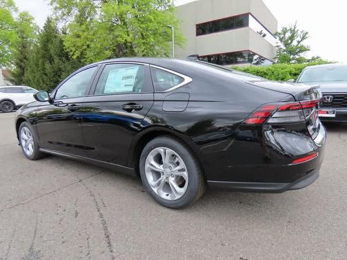 2025 Honda Accord LX 1.5T