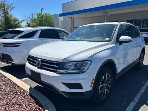 Pure White 2019 Volkswagen Tiguan 2.0T SE 4MOTION