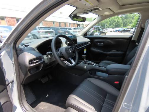Urban Gray Pearl 2027 Honda HR-V EX-L