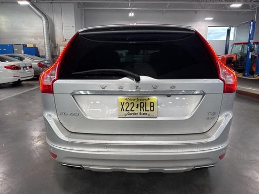 2017 Volvo XC60 T5 Inscription