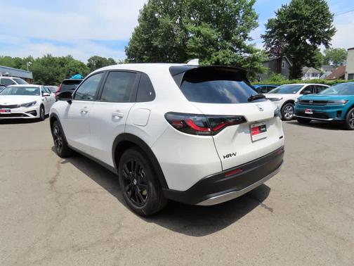 Platinum White Pearl 2027 Honda HR-V Sport