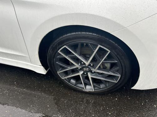 2019 Hyundai ELANTRA Sport