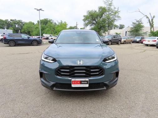 Nordic Forest Pearl 2027 Honda HR-V Sport