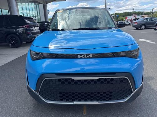 Surf Blue w/Black Roof 2024 Kia Soul S