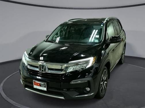 2022 Honda Pilot Touring 8-Passenger