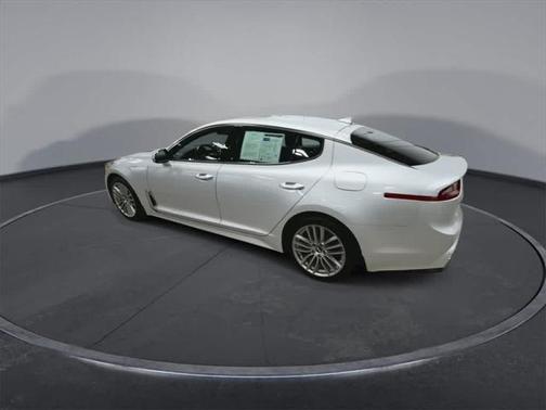 2018 Kia Stinger Base