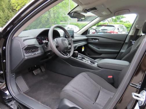 2025 Honda Accord LX 1.5T