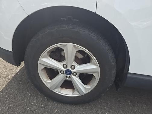 2020 Ford Edge SE
